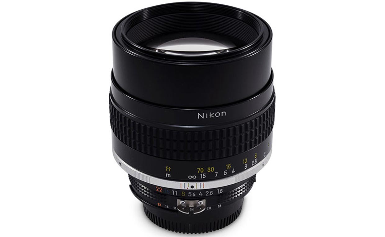 Nikon Nikkor 105mm F/1.8 Ais Lens #45019H23-